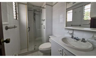 Venta amplio apartamento en Alamos-Pereira
