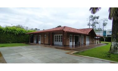Casa campestre en condominio para la venta en Cerritos, Pereira!!!