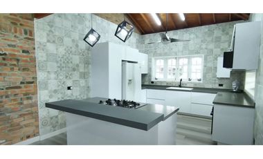 Casa campestre en condominio para la venta en Cerritos, Pereira!!!