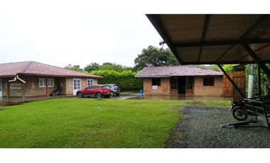 Casa campestre en condominio para la venta en Cerritos, Pereira!!!