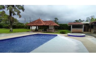 Casa campestre en condominio para la venta en Cerritos, Pereira!!!