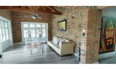 Casa campestre en condominio para la venta en Cerritos, Pereira!!!