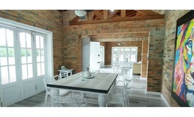 Casa campestre en condominio para la venta en Cerritos, Pereira!!!