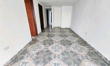 Casa independiente, remodelada en Alameda-Cuba Pereira