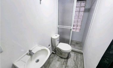 Casa independiente, remodelada en Alameda-Cuba Pereira