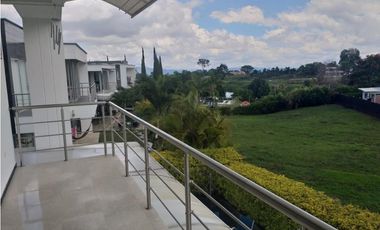 EN VENTA CASA CABAÑA EN NAUTICA RUITOQUE GOLF CONDOMINIO