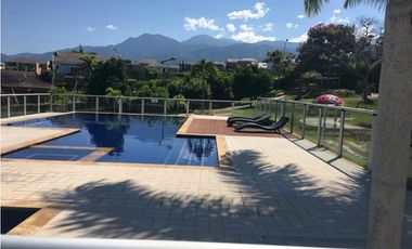 EN VENTA CASA CABAÑA EN NAUTICA RUITOQUE GOLF CONDOMINIO