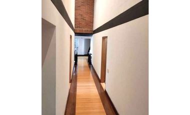 Venta Casa en El Poblado,  840 mts,  unidad cerrada