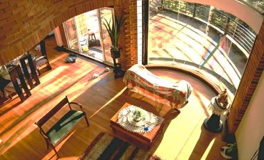 Venta Casa en El Poblado,  840 mts,  unidad cerrada