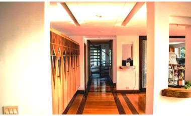 Venta Casa en El Poblado,  840 mts,  unidad cerrada