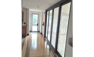 Venta Casa en El Poblado,  840 mts,  unidad cerrada