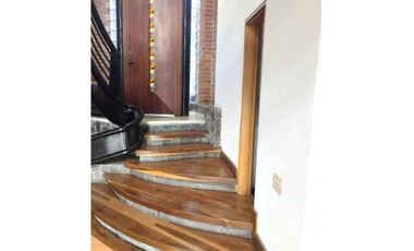 Venta Casa en El Poblado,  840 mts,  unidad cerrada