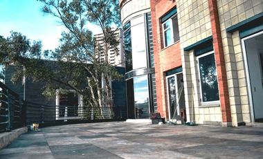 Venta Casa en El Poblado,  840 mts,  unidad cerrada