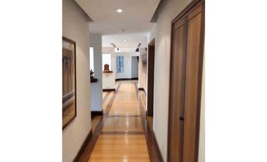 Venta Casa en El Poblado,  840 mts,  unidad cerrada