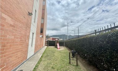 Vendo en cajica apartamento primer piso en conjunto cerrado,