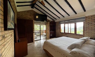 VENDO EXCLUSIVA CASA CAMPESTRE