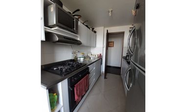 VENTA  AMPLIO APARTAMENTO UNIDAD COMPLETA LOMA LOS BERNAL PARTE BAJA