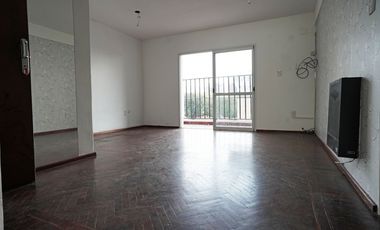 En venta/permuta departamento dos dormitorios Zona Parque