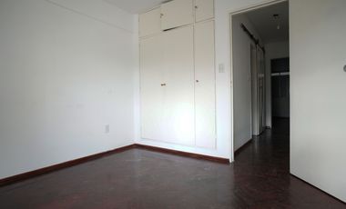 En venta/permuta departamento dos dormitorios Zona Parque