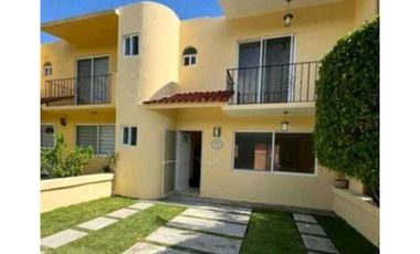CASA EN VENTA EN CONDOMINIO EN BURGOS BUGAMBILIAS