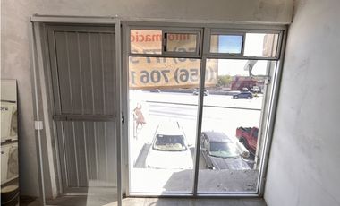 Local con oficinas. Sector Santiago Troncoso, Juárez Chih.