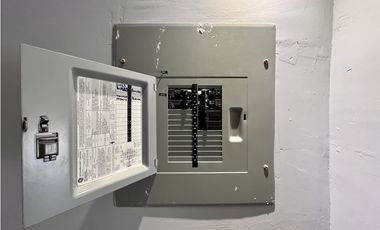 Local con oficinas. Sector Santiago Troncoso, Juárez Chih.