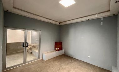 Local con oficinas. Sector Santiago Troncoso, Juárez Chih.