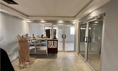 Local con oficinas. Sector Santiago Troncoso, Juárez Chih.