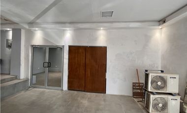 Local con oficinas. Sector Santiago Troncoso, Juárez Chih.