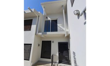 Local con oficinas. Sector Santiago Troncoso, Juárez Chih.