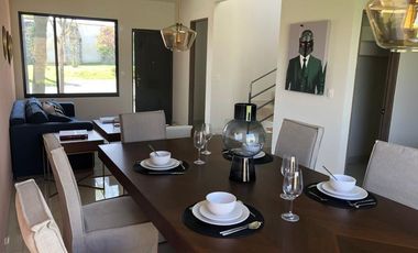 CASA EN VENTA VILLAS DEL CAMPO MOD. CORCEGA