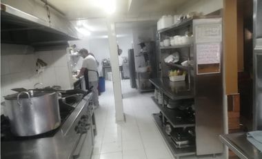 LOCAL, RESTAURANTE Y 2 APTOS.