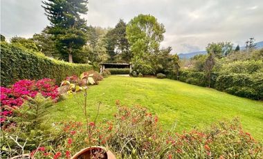 CASA EN VENTA, AVNDARO.