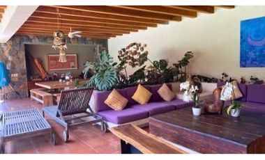 RANCHO CON HUERTA DE AGUACATE