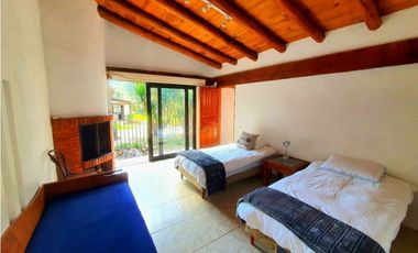 CASA EN VENTA,  AVNDARO.