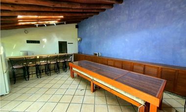 CASA EN VENTA,  AVNDARO.