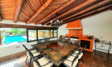 CASA EN VENTA,  AVNDARO.