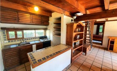 CASA EN VENTA,  AVNDARO.