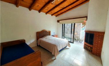 CASA EN VENTA,  AVNDARO.