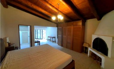 CASA EN VENTA,  AVNDARO.