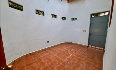 CASA EN RENTA, VALLE DE BRAVO.