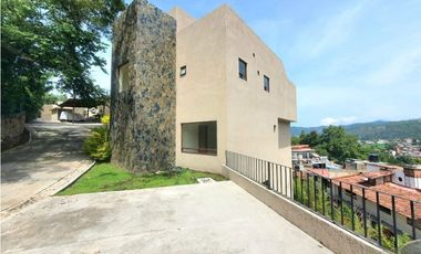 CASA EN VENTA, VALLE DE BRAVO.