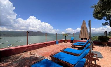 VENTA DE CASA EN CONDOMINIO