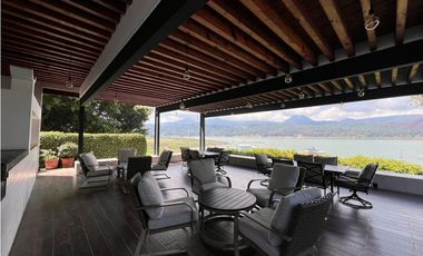 VENTA DE CASA EN CONDOMINIO