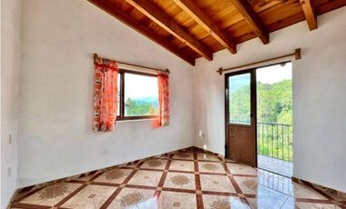 CASA EN VENTA EN CERRO COLORADO