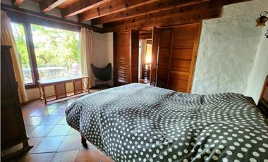 CASA EN VENTA EN AVNDARO