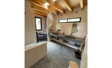CASA EN RENTA EN CERRO COLORADO