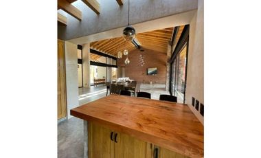 CASA EN RENTA EN CERRO COLORADO