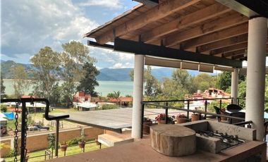 CASA EN RENTA EN VALLE DE BRAVO