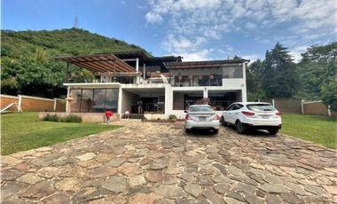 CASA EN RENTA EN VALLE DE BRAVO